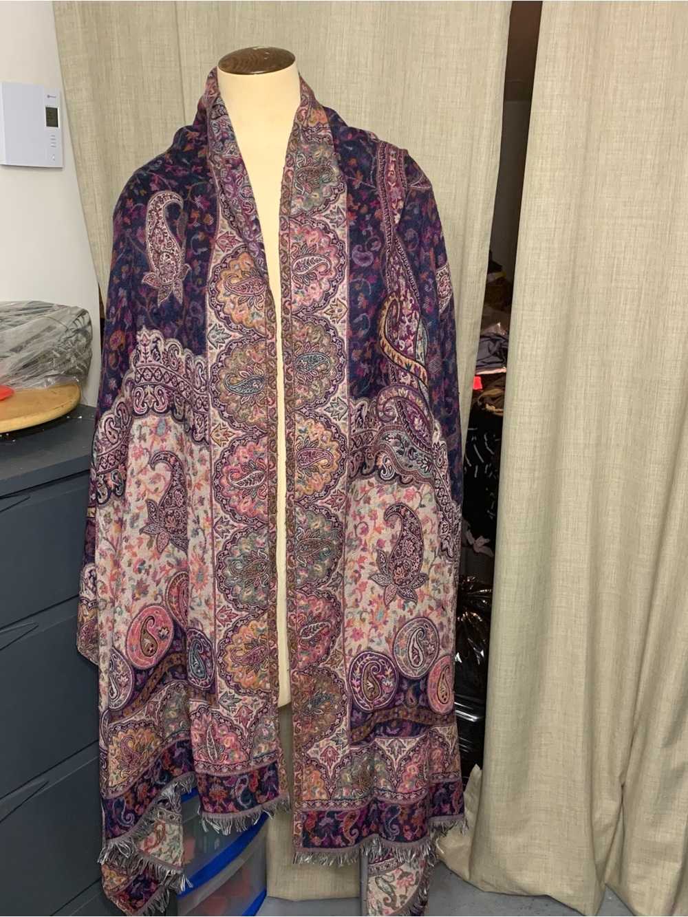 Paisley Woven Scarf Wrap Purple Cream Rectangle Fringed Shawl 28"X80" Reversible - Picture 10 of 11